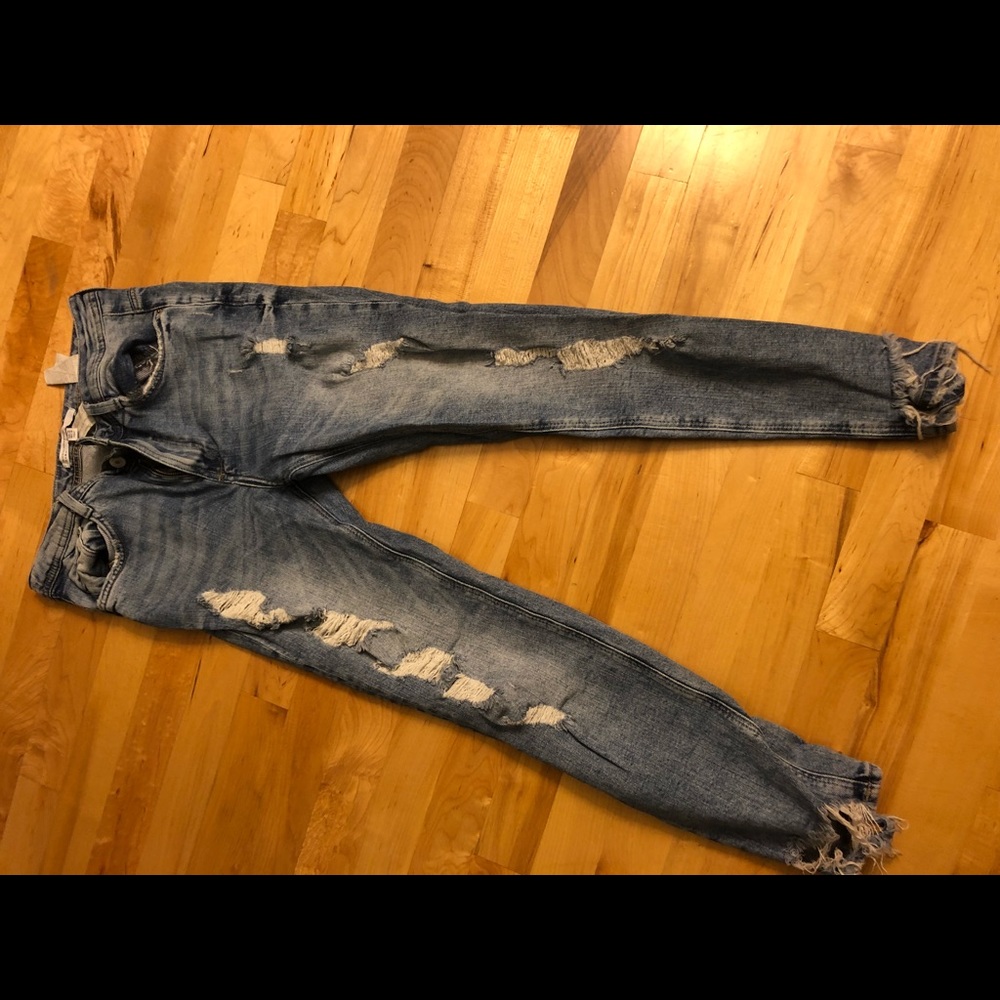 Zara Ripped Jeans. Worn once.